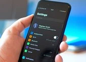Cách bật chế độ tối trên iOS 13 để tiết kiệm pin