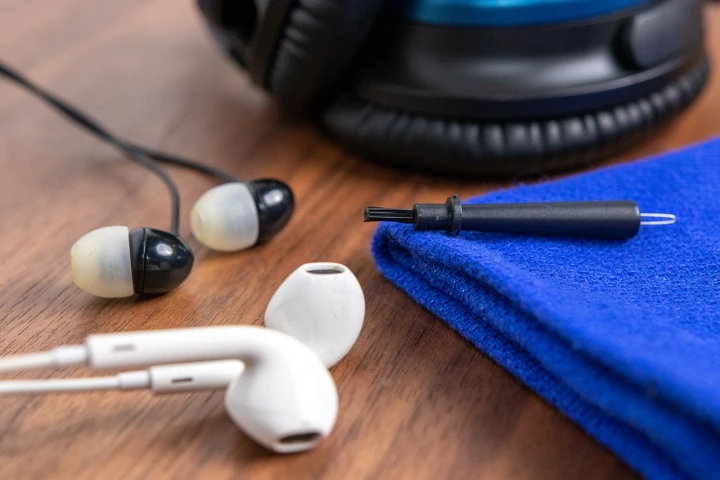 tai-nghe-earphones