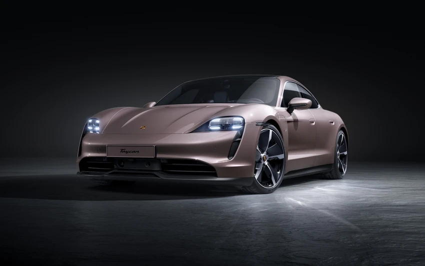  Porsche-Taycan