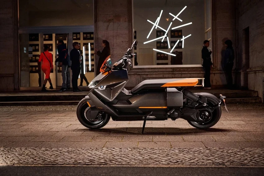 bmw-ce04