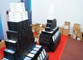 iPhone 13 chính hãng về Việt Nam ồ ạt trước giờ mở bán