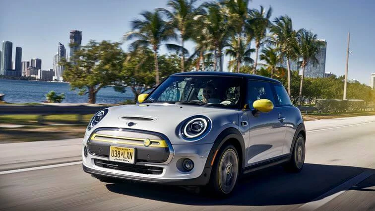 Mini-Cooper-SE