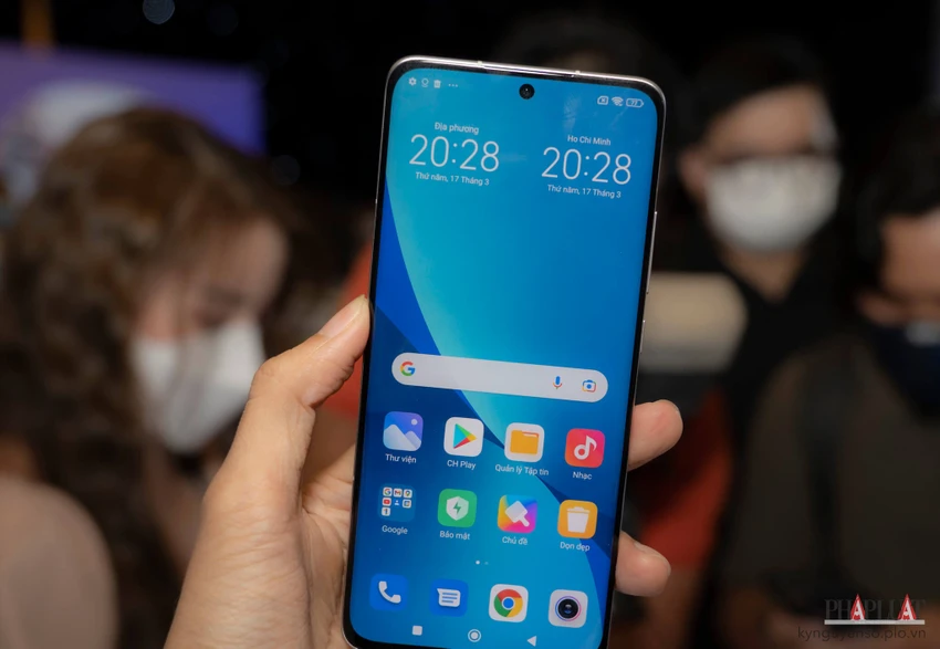 man-hinh-xiaomi-12