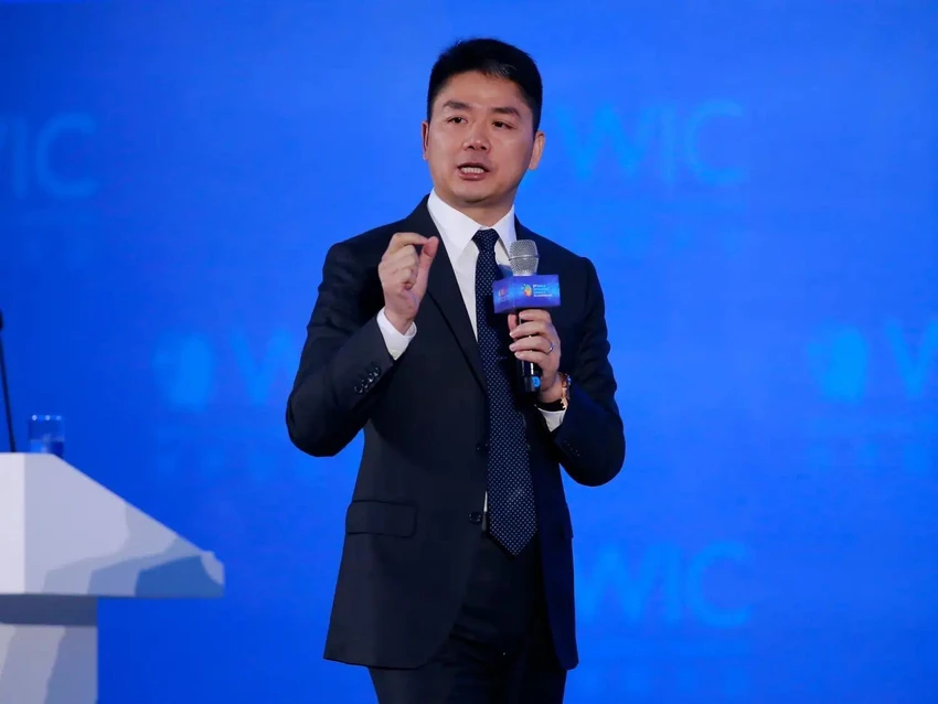 jd.com Người sáng lập JD.com, Richard Liu, đã từ chức Giám đốc điều hành. Ảnh: VCG/Getty Images