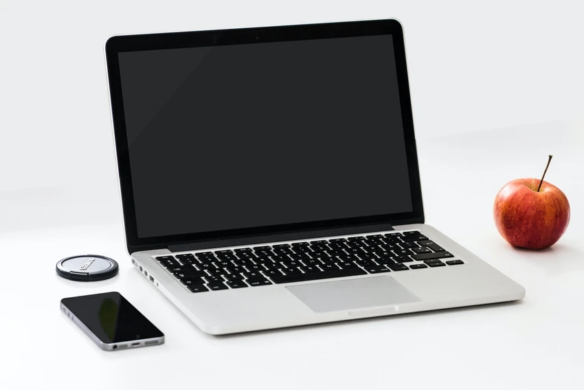 iphone-vs-macbook iphone-vs-macbook