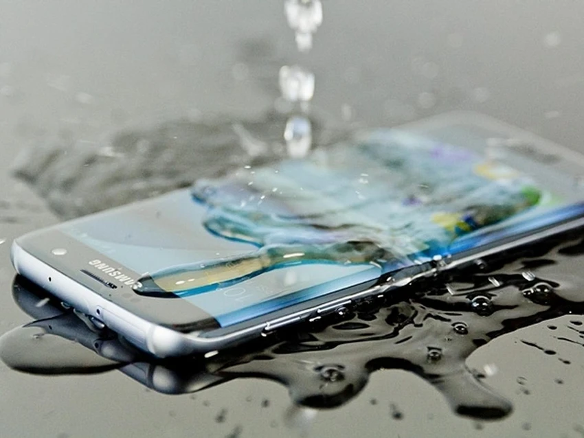 dien-thoai-samsung-chong-nuoc dien-thoai-samsung-chong-nuoc