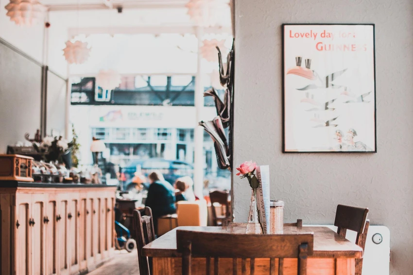 Nhiều nhà hàng nổi tiếng trở thành mục tiêu của những kẻ tống tiền. Ảnh: Pexels