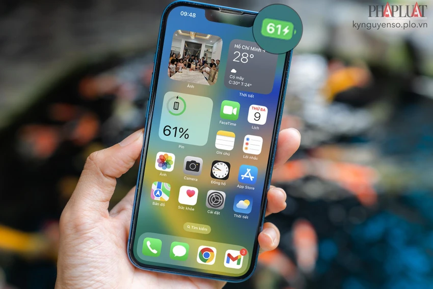 bat-phan-tram-pin-tren-iphone Apple đã mang phần trăm (%) trở lại iPhone. Ảnh: MINH HOÀNG