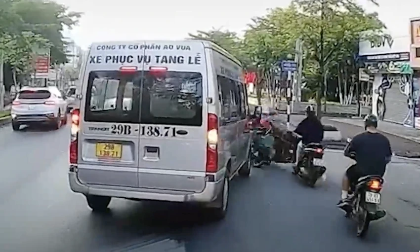 xe-tang-le-re-au xe-tang-le-re-au
