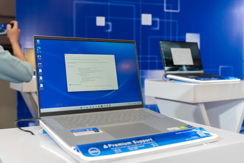 dll-inspiron-16 Inspiron 16 được trang bị bộ vi xử lý mới nhất. Ảnh: TIỂU MINH