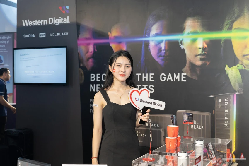 Gian hàng của Western Digital. Ảnh: TIỂU MINH Gian hàng của Western Digital. Ảnh: TIỂU MINH