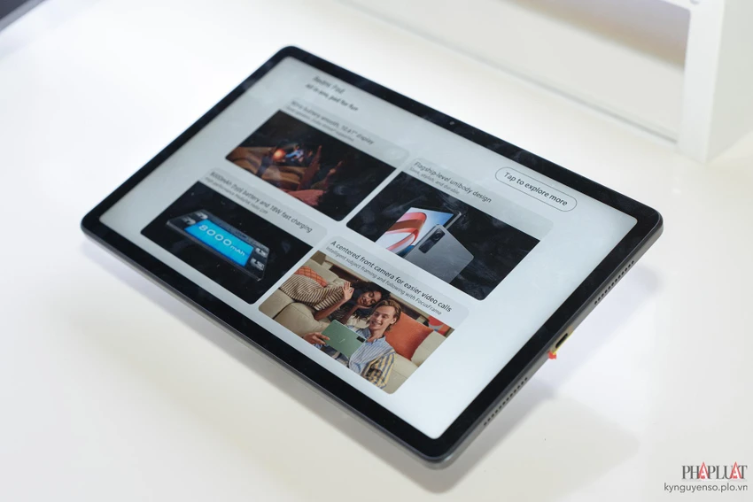 redmi-tab Redmi Tab với màn hình lớn, pin 'trâu'. Ảnh: TIỂU MINH