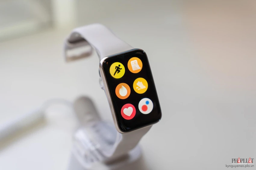 smart-band-7-pro Thiết bị đeo thông minh Smart Band 7 Pro. Ảnh: TIỂU MINH