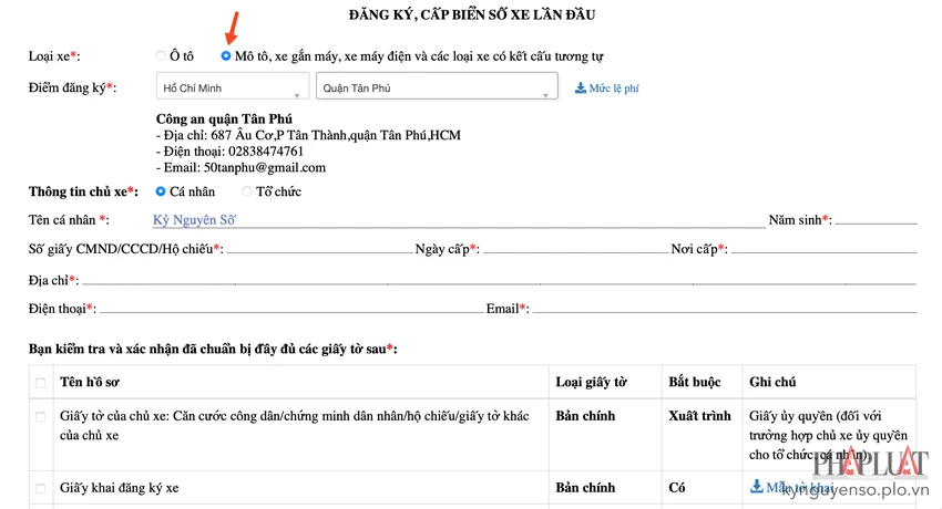 khai-bao-dang-ky-xe-ngay-tai-nha Lựa chọn loại xe và khai báo đầy đủ thông tin cần thiết. Ảnh: MINH HOÀNG