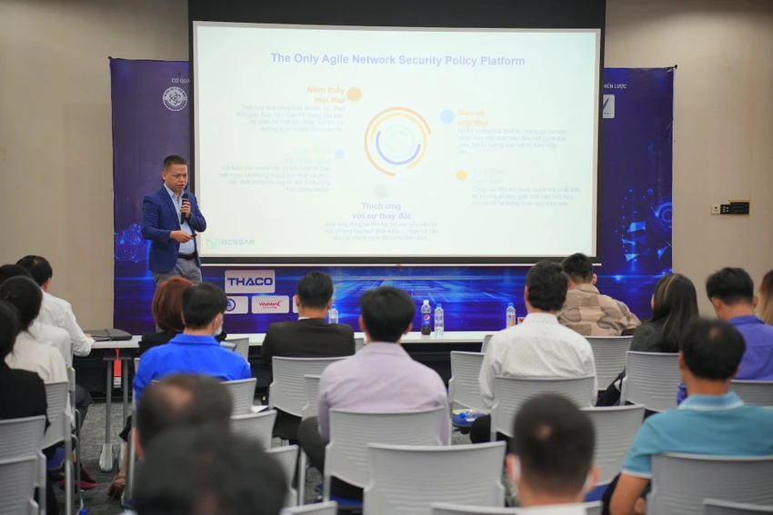 Chuyên gia bảo mật Vũ Thành Công - Phó Giám đốc Trung tâm Công nghệ Nessar chia sẻ giải pháp tự động hóa bảo mật tại Techfest 2022.
