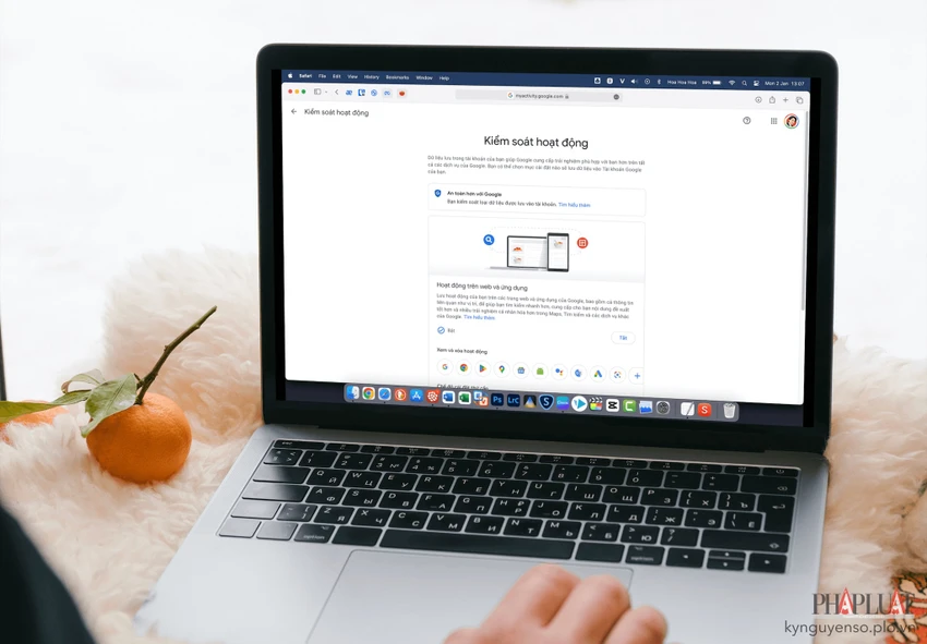 Google bị phạt vì theo dõi vị trí người dùng. Ảnh: MINH HOÀNG/Canva