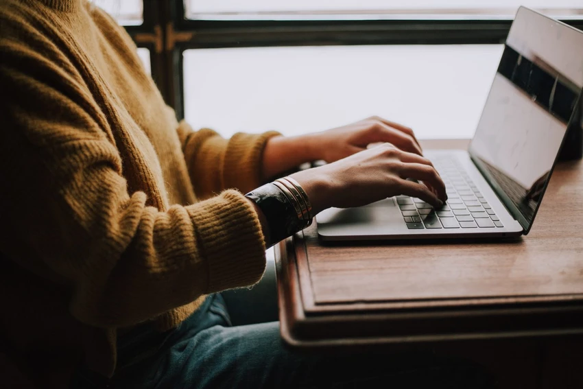 google-lo-lang-vi-chatgpt Google lo lắng vì ảnh hưởng của ChatGPT. Ảnh:Unsplash