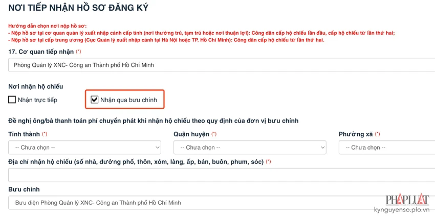 Đăng ký nhận hộ chiếu qua bưu điện, tiết kiệm thời gian đi lại. Ảnh: MINH HOÀNG