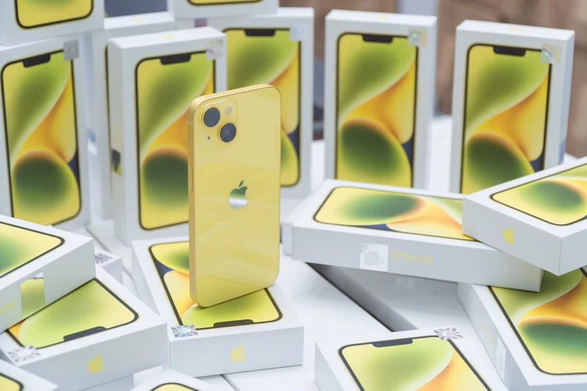 iPhone 14 màu vàng mới dự kiến sẽ khiến doanh số của bộ đôi tiêu chuẩn tăng mạnh.