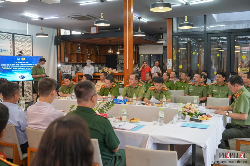 so-khcn-vs-cong-an-tphcm-ky-ket-hop-tac Sự kiện nhằm tìm kiếm giải pháp để giải quyết những khó khăn trong lĩnh vực công của TP. Ảnh: TIỂU MINH