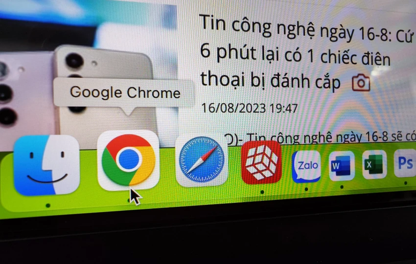 Thường xuyên cập nhật Google Chrome lên phiên bản mới nhất để hạn chế bị tấn công. Ảnh: TIỂU MINH