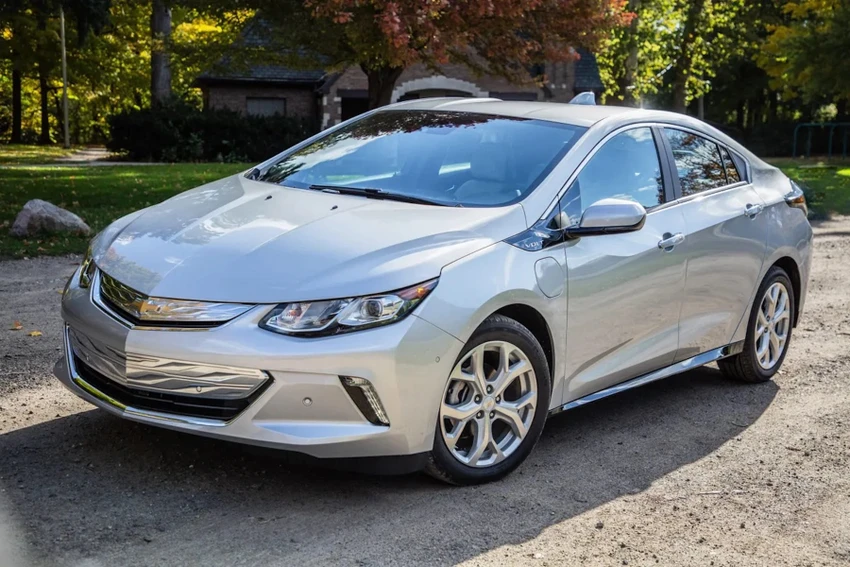 Chevrolet-Volt-the-he-2-bi-dieu-tra-vi-loi-mat-nguon-1.jpeg