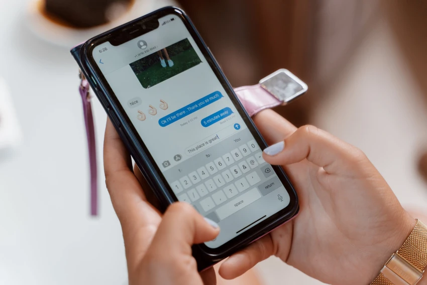 Tin công nghệ 22-2: Giao thức bảo mật mới của Apple giúp hạn chế các cuộc tấn công bằng máy tính lượng tử. Ảnh: Pexels