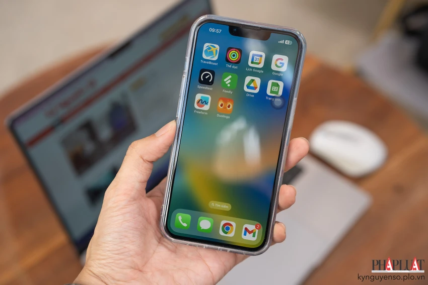 Apple đang phát triển phần mềm giúp người dùng iPhone chuyển sang Android. Ảnh: TIỂU MINH