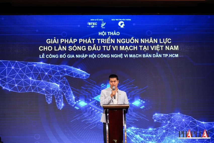 Ông Vũ Chí Thành, Hiệu trưởng Trường Cao đẳng FPT Polytechnic. Ảnh: TIỂU MINH
