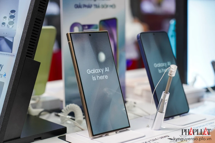 Samsung hỗ trợ 7 năm cập nhật phần mềm. Ảnh: TIỂU MINH