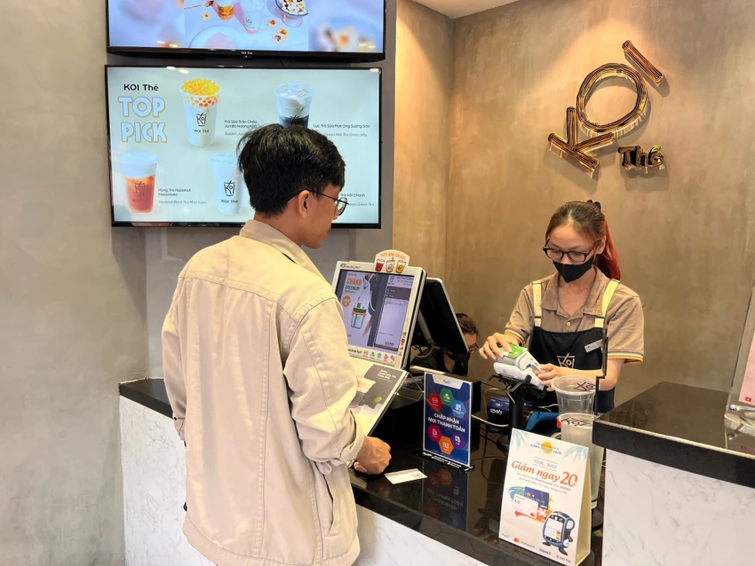 Tin công nghệ 2-7: Thanh toán không tiếp xúc ngày càng được ưa chuộng.