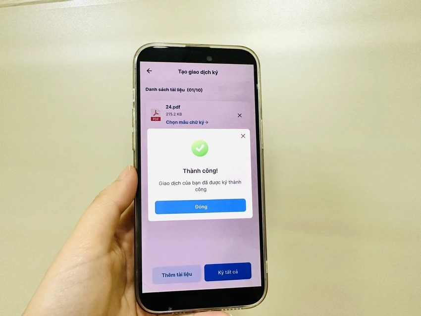 Chữ ký số giúp đảm bảo an toàn khi giao dịch ngân hàng. Ảnh: VNPT