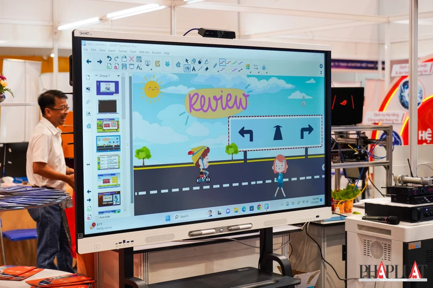 Các thiết bị, giải pháp dạy học thông minh tại iTech Expo 2024. Ảnh: TIỂU MINH