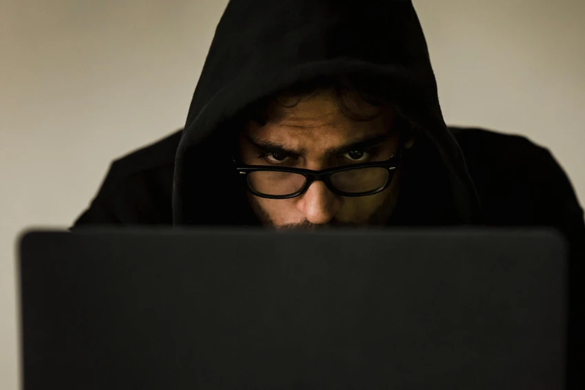 Hacker tấn công National Public Data, đánh cắp cơ sở dữ liệu của 2,9 tỉ người. Ảnh: Pexels
