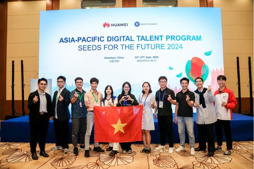 Tin công nghệ 2-10: Đội Việt Nam và đội Campuchia cùng xuất sắc dành giải Nhất tại cuộc thi Tech4Good.