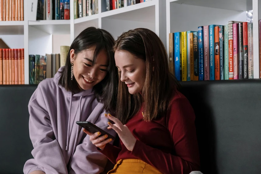 Hầu hết thanh thiếu niên đều sử dụng mạng xã hội. Ảnh: Pexels