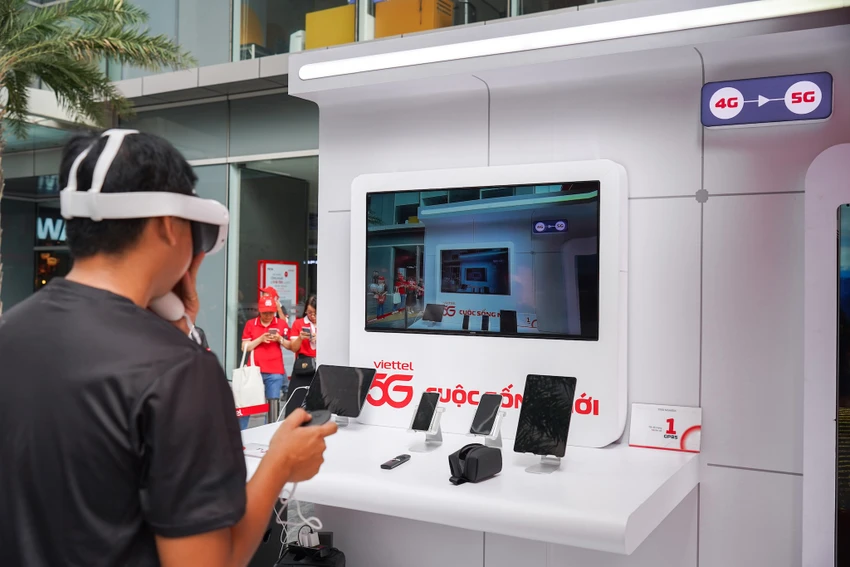 Công nghệ 5G được thương mại hóa tại Việt Nam từ ngày 15-10-2024. Ảnh: TIỂU MINH