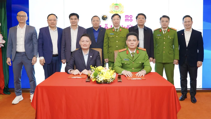 MoMo kí kết hợp tác chiến lược với Trung tâm RAR.