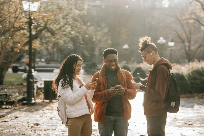 Điện thoại 4G vẫn có thể hoạt động tốt trong thời gian tới. Ảnh: Pexels