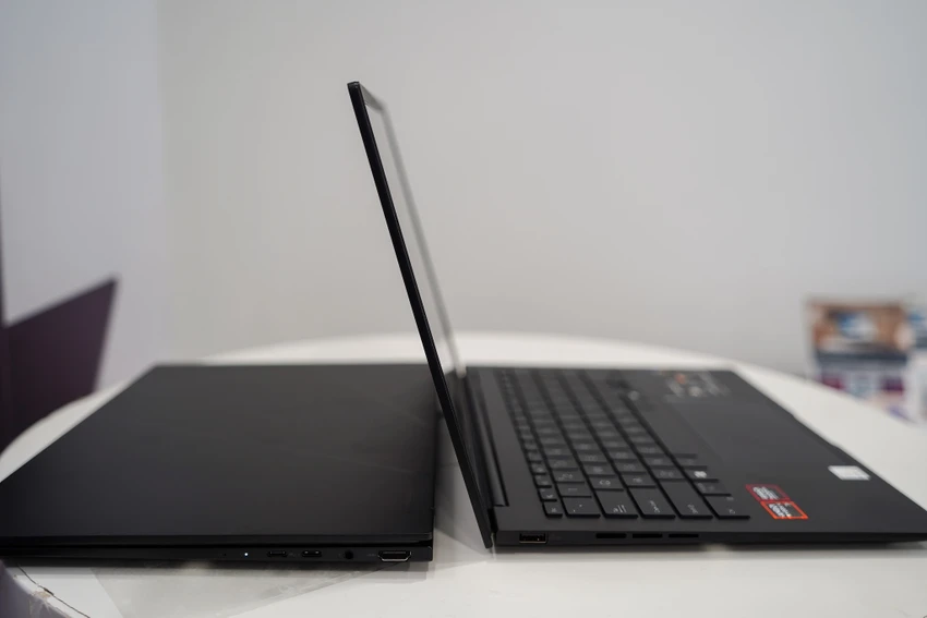 laptop-ai-asus-zenbook-14-7.jpg