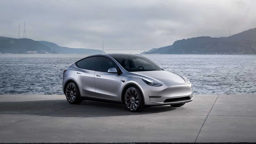 xe-tu-hanh-tesla.jpg