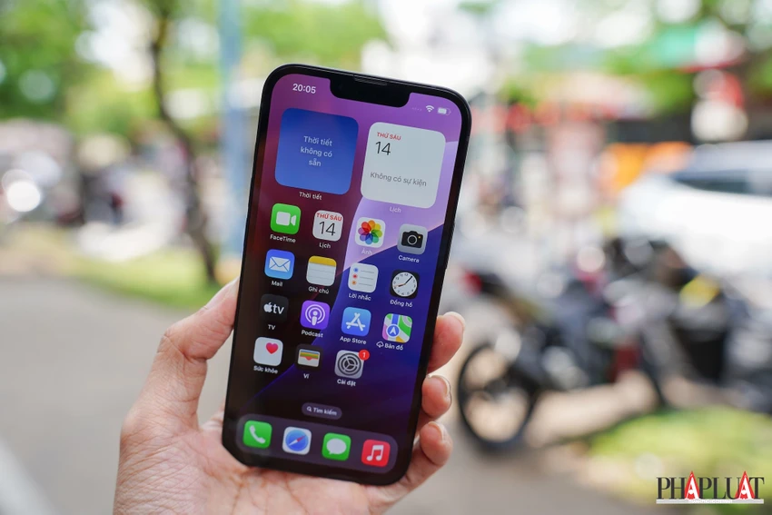 Người dùng iPhone 16e than phiền về lỗi Bluetooth. Ảnh: TIỂU MINH