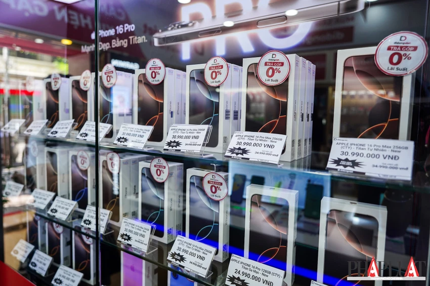 Chiến lược mới của Apple có thể khiến các hãng Android tái định hình lại kế hoạch sản xuất và ra mắt sản phẩm. Ảnh: TIỂU MINH