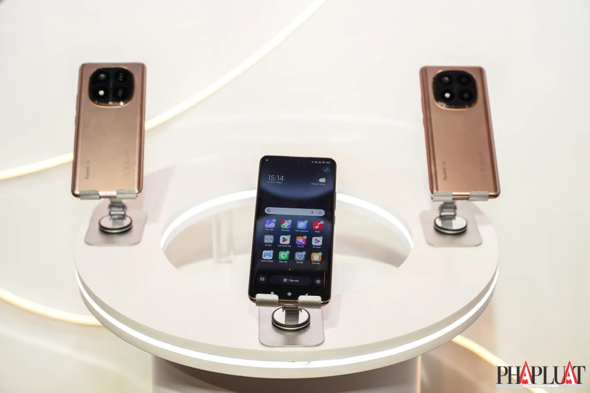 Xiaomi Redmi Note 14 Pro 5G vàng sa mạc là một trong những mẫu smartphone tầm trung đáng mua trong phân khúc dưới 10 triệu đồng. Ảnh: TIỂU MINH