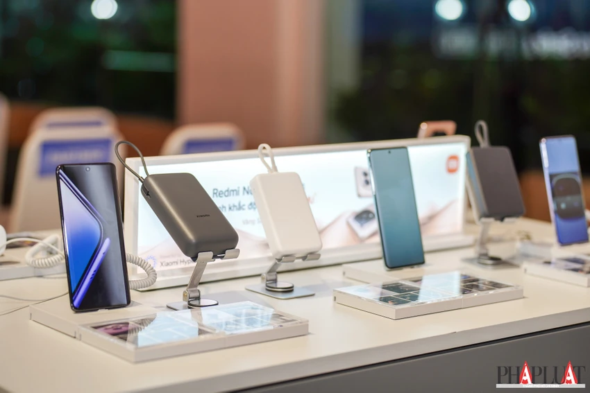 xiaomi-redmi-note-14-pro-5g-series-vang-sa-mac-3.jpg