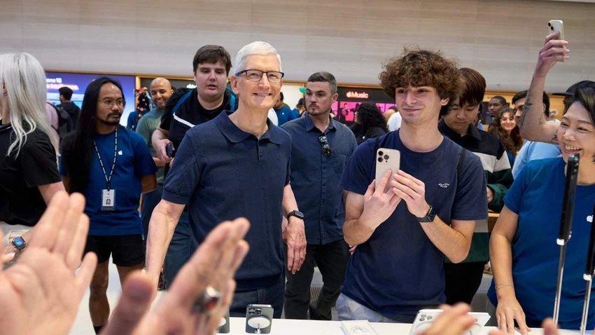 Tin công nghệ 27-5: Trump đe dọa áp thuế 25% đối với iPhone sản xuất ở nước ngoài.