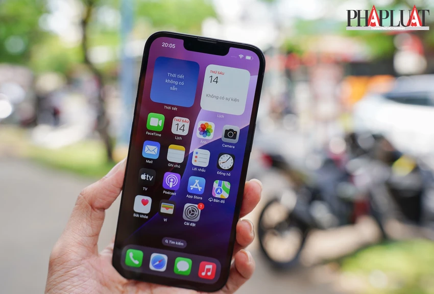 Apple có thể ngừng bán iPhone sử dụng màn hình của BOE tại Mỹ. Ảnh: TIỂU MINH
