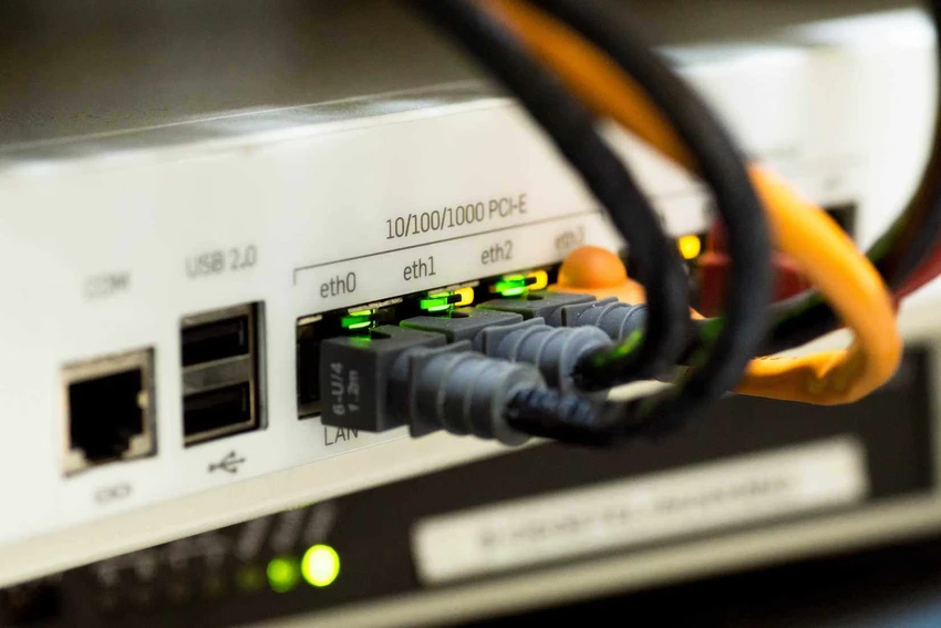 su-dung-cap-ethernet 2.jpeg