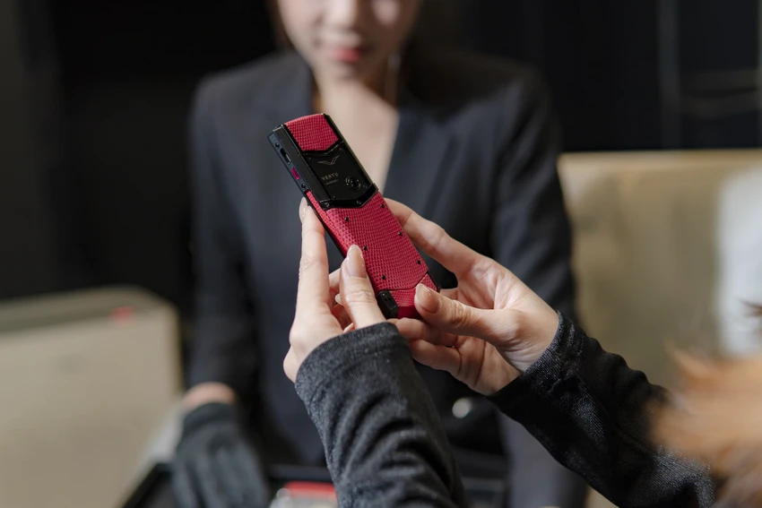 Tin-cong-nghe-27-8-vertu-signature-2.jpg