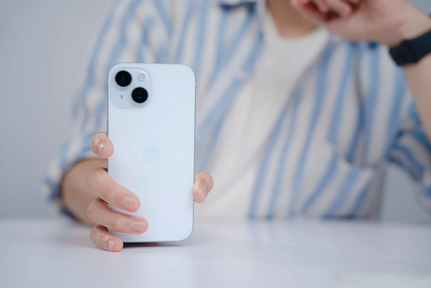 Nhiều mẫu iPhone cũ giảm giá trong tháng 10.
